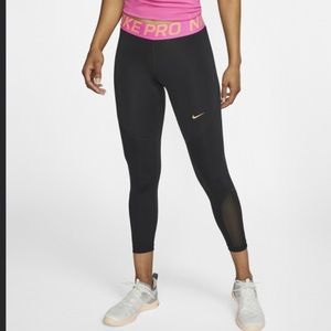 Nike Pro Women’s 7/8 leggings